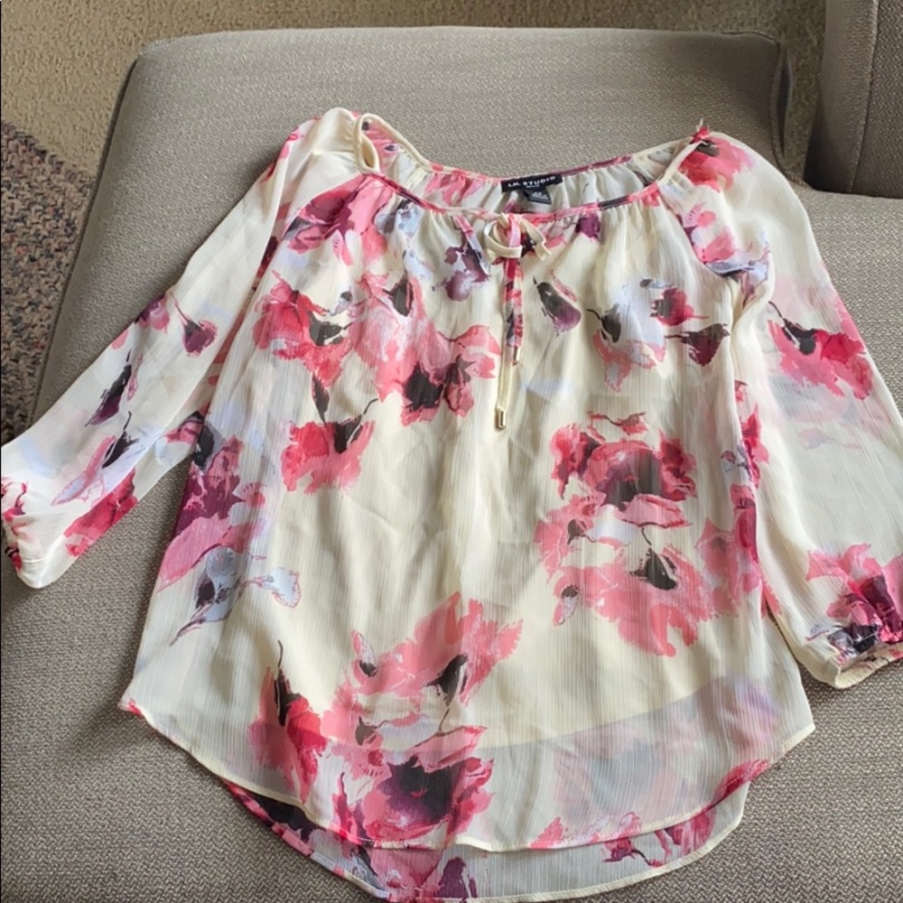 Lightweight blouse